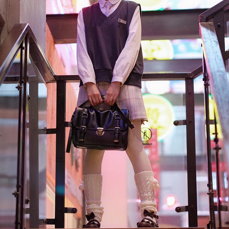 Japanese Style JK Retro Crossbody Bag: Soft Girl Cambridge-Inspired Messenger with Large Capacity