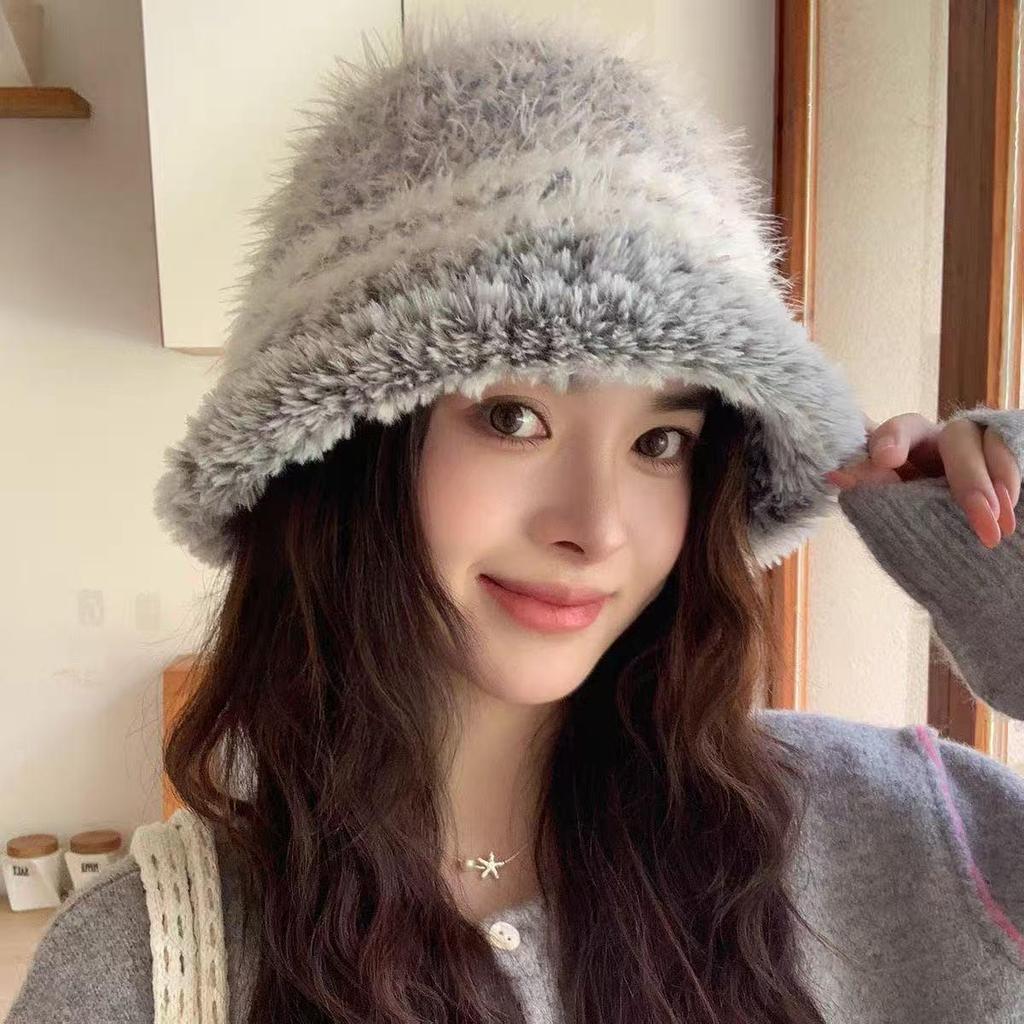 Korean Style Women's Plush Color Block Bucket Hat - Warm Ear Protection, Trendy and High-Quality Woolen for Fashionable Outings