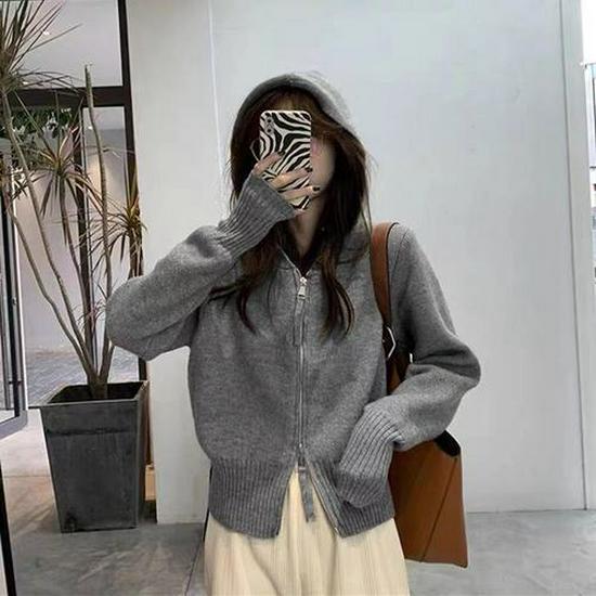 Women's Autumn/Winter Faux Mink Velvet V-Neck Loose Short Sweater Coat - Soft, Thick, Knitted Cardigan, Small Size