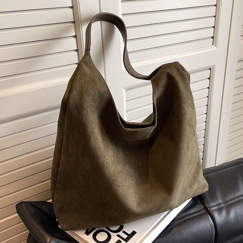 Women's Large Capacity Retro Frosted Shoulder Bag, 2023 Autumn/Winter Collection – Versatile Mother-Child Bucket Style