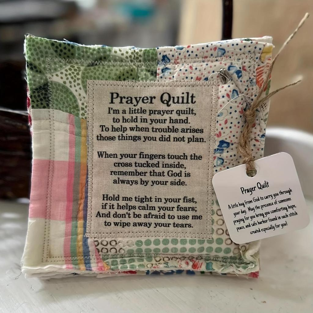 Handgefertigte Gebetsdecke mit Holzkreuz – bunte Stoffe, Vintage-Stil, symbolisches Psalm-Design, komfortabel und stützend.