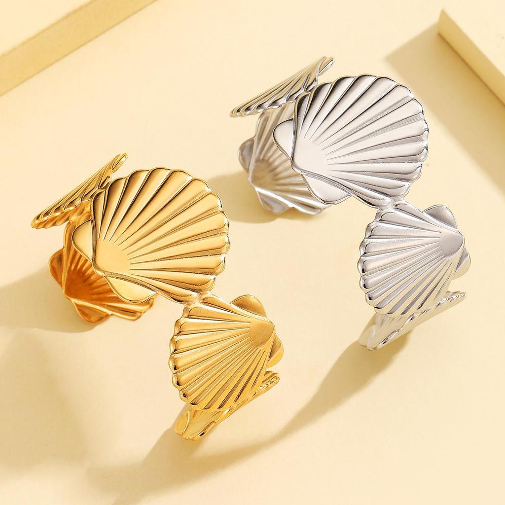 Fresh Vacation Ocean Series Adjustable Seashell Bangle for Women