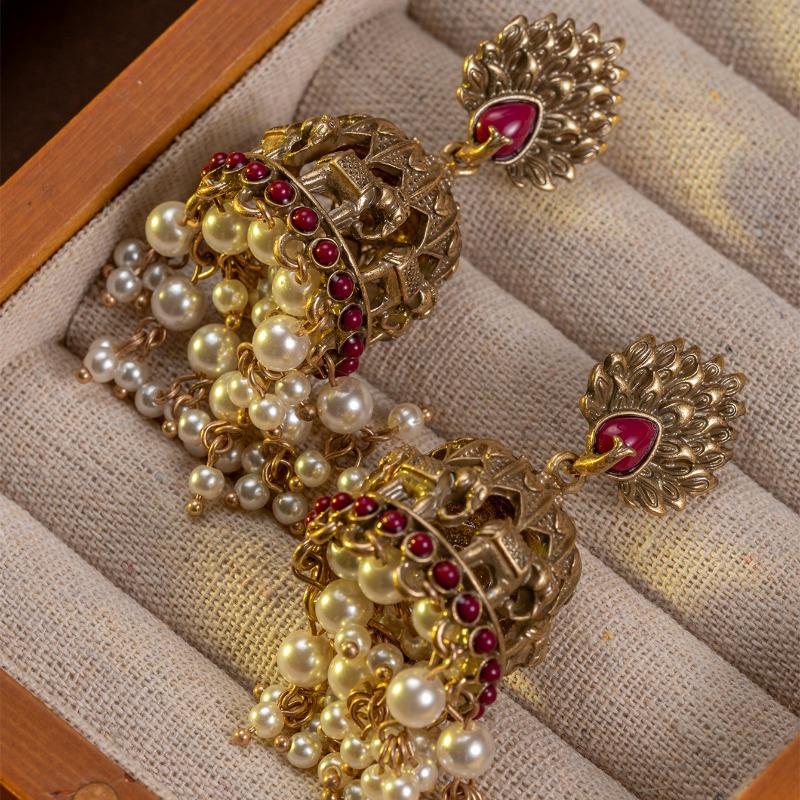 Medieval Earrings High-end Court Style Birdcage Pearl Fringed Earrings Female Retro Personality Silver Needle Light Luxury Fashion Stud Earrings