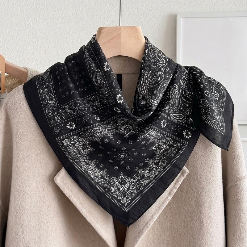 71 meters white chain cotton and linen small square scarf silk scarf women's spring and autumn winter scarf scarf high-end scarf