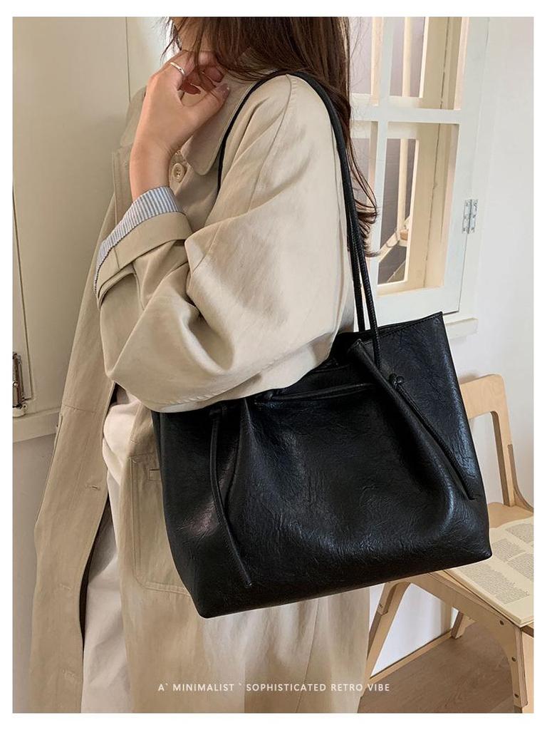 2025 Autumn/Winter Elegant & Versatile Women's Shoulder Tote - Large Capacity, High-End Commuter Bag