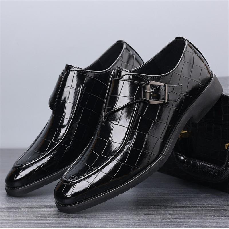 Fashion New Monk Strap Loafers For Men Red Green Pointed Crocodile Pattern Shoes Designer Formal Wedding Dress Homecoming Footwear