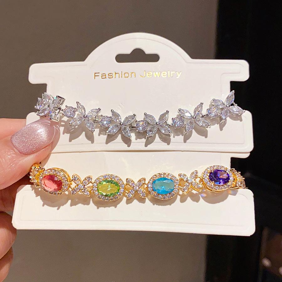 French Zircon Oval Cross Flower Clasp Bracelet - Retro Court Style, Light Luxury Jewelry