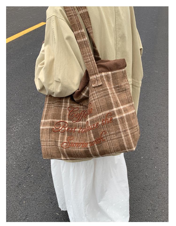 2025 Plaid Casual Commuter Shoulder Bag - Large Capacity Woolen Handbag Tote for Ladies