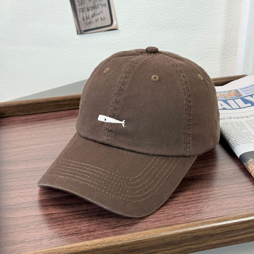 Fashion Hat Korean version of simple little whale embroidered baseball cap Japanese literary tide student versatile casual fashion cap couple