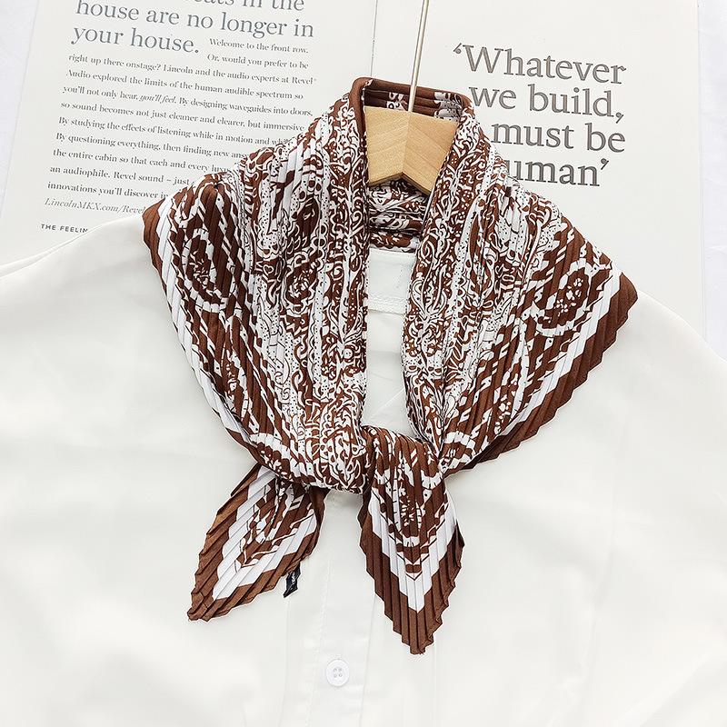 Retro Color Block Crinkled Square Scarf - 70cm Pleated Neckerchief in Imitation Silk for Women