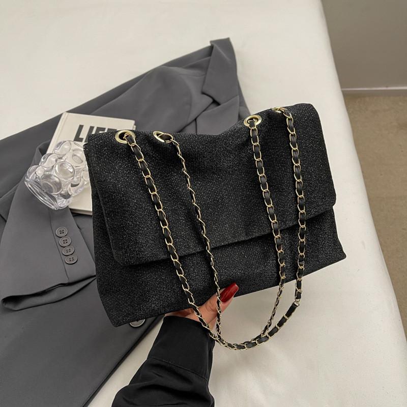 

2024 New Commuter Fashion Retro Corduroy Large Capacity Simple Chain Shoulder Crossbody Bag For Women In Black