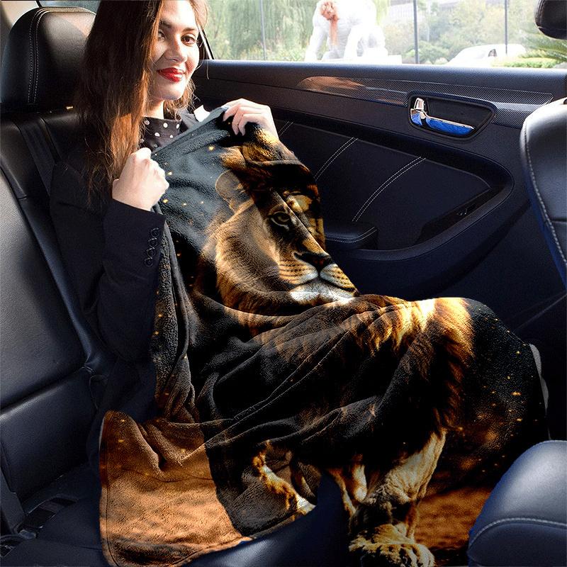 1pc Lion Printing Lightweight Flannel Blanket, Comfortable and Warm Blanket, for Camping Sofa Bed and Couch Office, Suitable for Gift Blanket