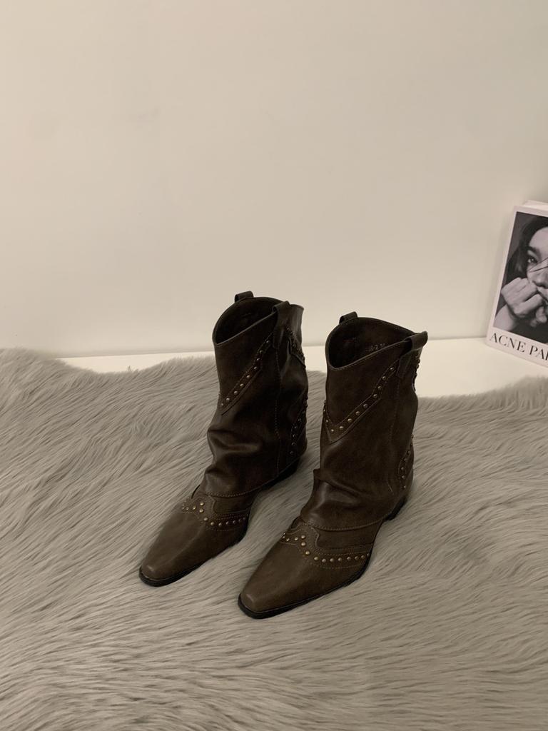 Botas Vintage Marrom V-Mat Botas Martin Moda Botas de Cowboy Ocidental Chelsea Rivetadas Botas para Calça Botas Cigarrete Botas Curtas
