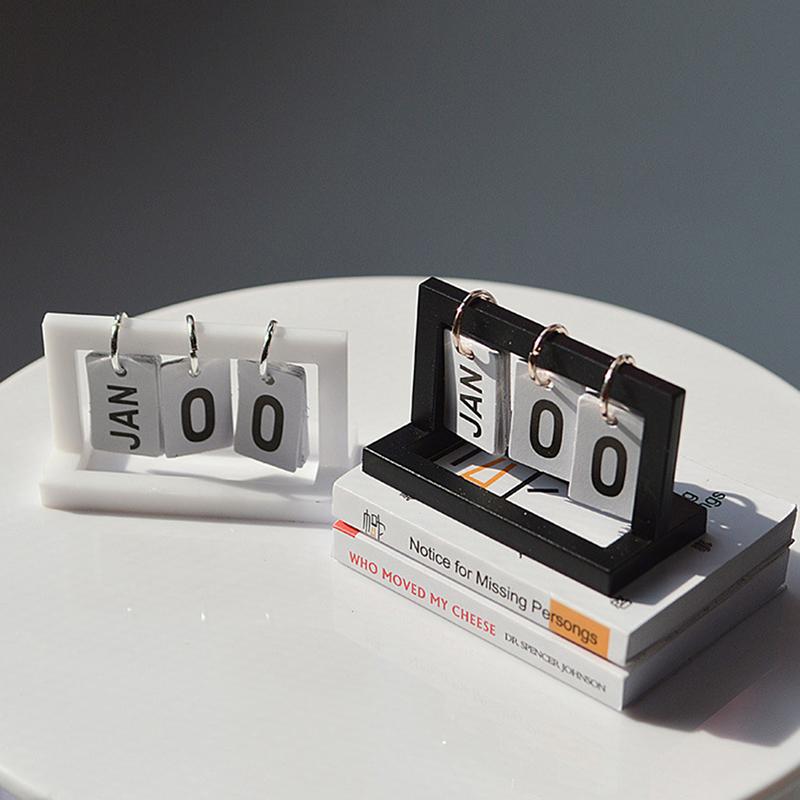 1:12 Miniaturní kalendář pro domeček pro panenky Stolní kalendář Dekorace modelu domu Hračka Doplňky pro domeček pro panenky