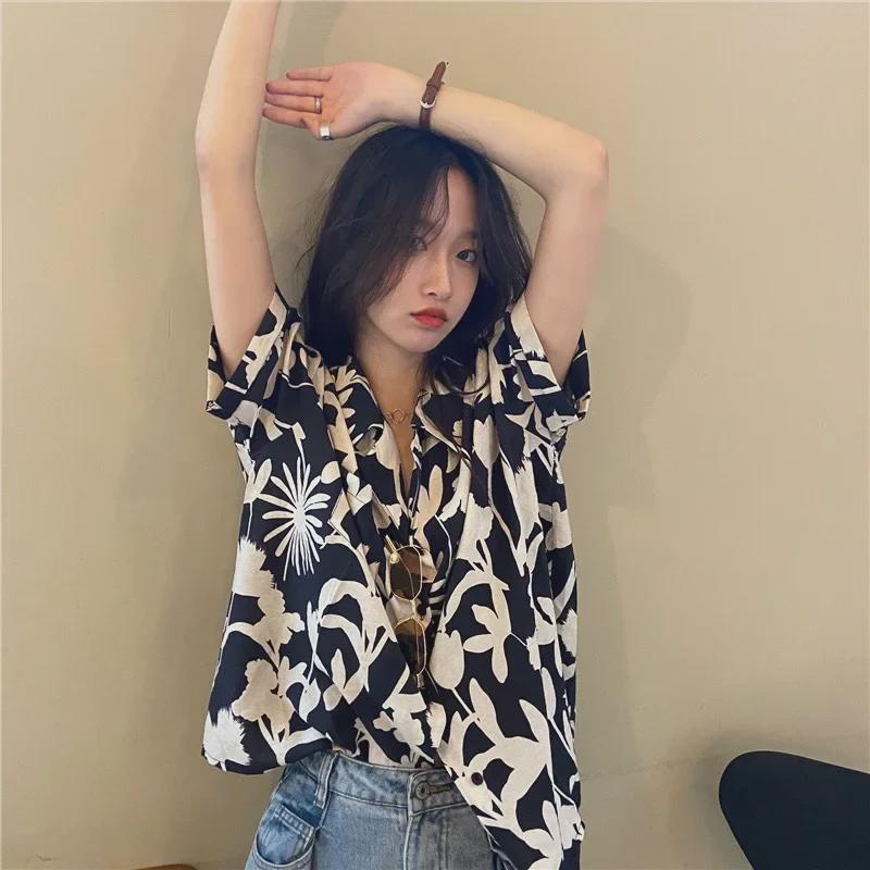 Retro Kikyō Print Women's Summer Shirt, Hong Kong Chic, Harajuku BF Style, Short Sleeve, Gentle Design.