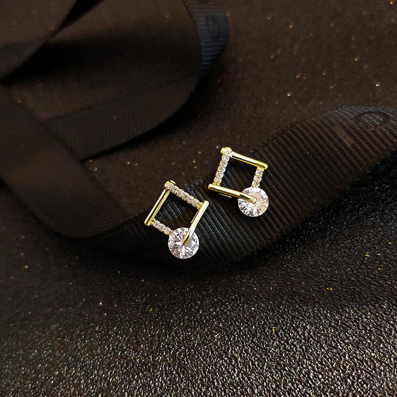 Geometric Diamond Inlaid Diamond Earrings  Earrings for Female Students Without Ear Piercings