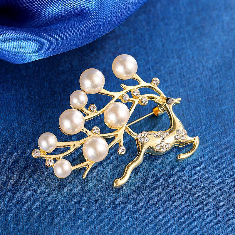 High-End Pearl & Rhinestone Butterfly Brooch for Women's Fashion Suits and Scarves