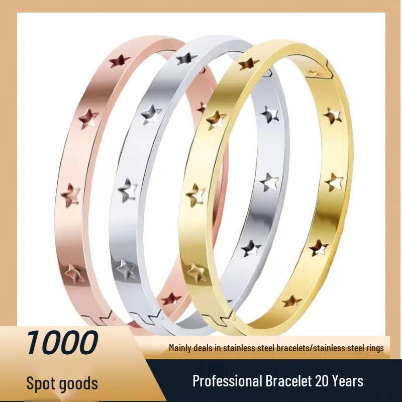 Titanium Stainless Steel Women's Bracelet with Star Ornament - High-End, Light Luxury, Versatile, and Fade-Resistant.