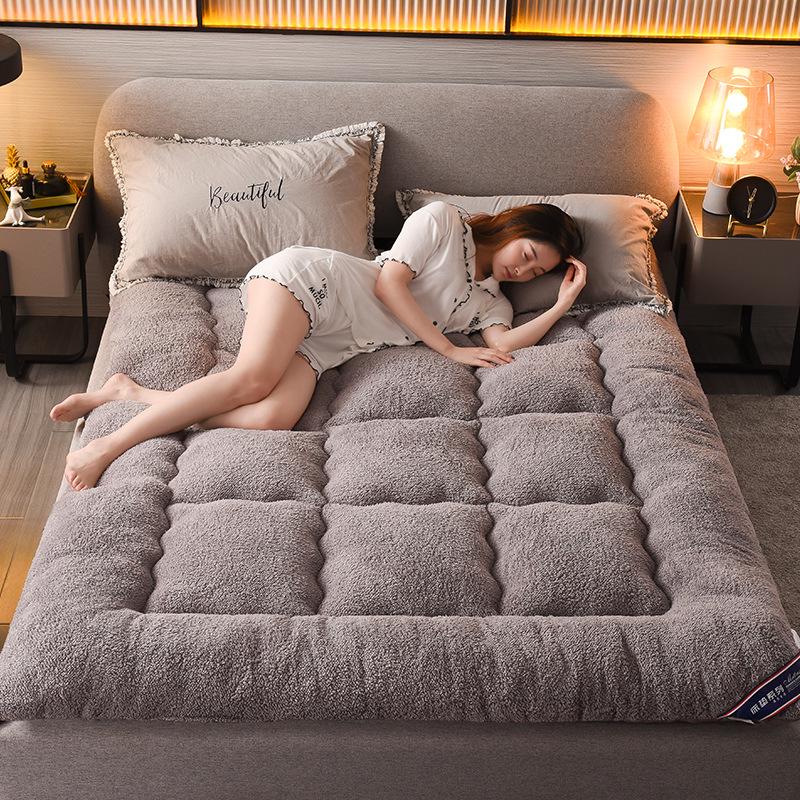 Enhanced Lambswool Mattress Topper for Double Bed - Thick Tatami Protector (1.5m x 1.8m)