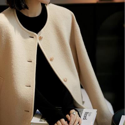 Autumn and Winter New Casual Short Coat Niche Design Beige Short Coat