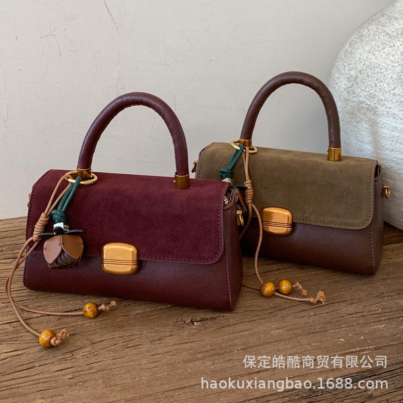 Premium light luxury niche bag women's 2025 new trendy autumn and winter go out hand bag shoulder crossbody small square bag