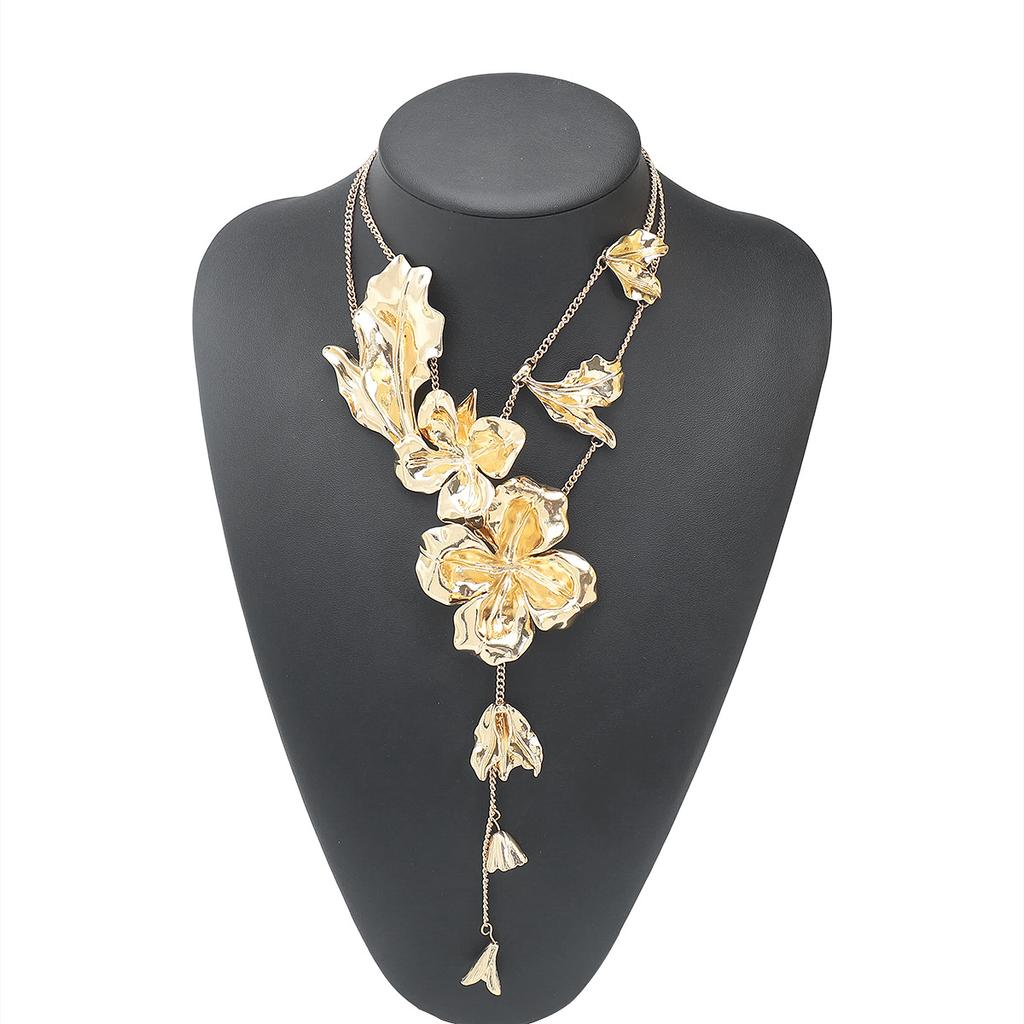 N11011 fashion exaggerated retro three-dimensional double-layer metal flower necklace temperament light luxury advanced sense collarbone chain