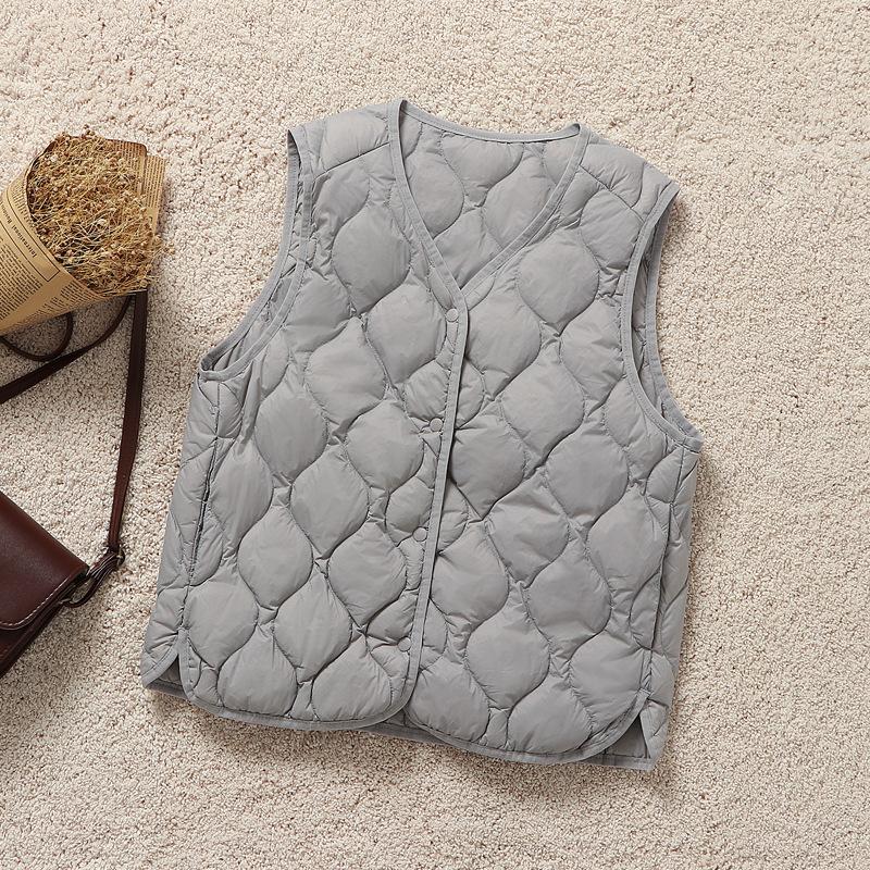 Autumn and winter new light rhombus V-neck vest slim fit inner thermal vest fashionable outer coat tide