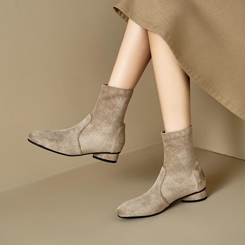 Women's Low-heeled Short Boots Autumn and Winter New Comfortable and Versatile Solid-color Thick-heeled Large-size Simple Short Boots