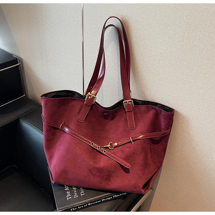 Vintage matte large-capacity tote bag women's autumn fashion versatile high-end single shoulder armpit bag