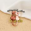 European and American Cat Brooch: Elegant Women's Pin for Suits and Scarves - Alloy Couple Accessory