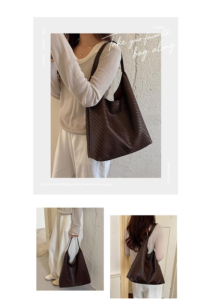 Korean Designer Large-Capacity 2026 Tote Bag: Stylish, Personalized, Women’s Fashion for Commuting - Wear As Shoulder or Crossbody.