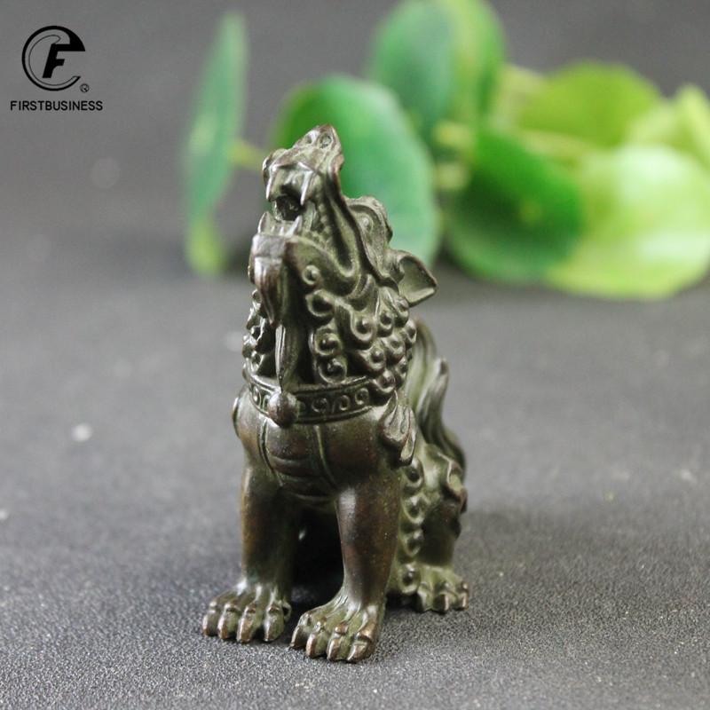 Antique Bronze Chinese Beast Qi Lin Desktop Ornaments Ancient Copper Animal Lucky Kirin Miniature Figurines Tea Pets Home Decors