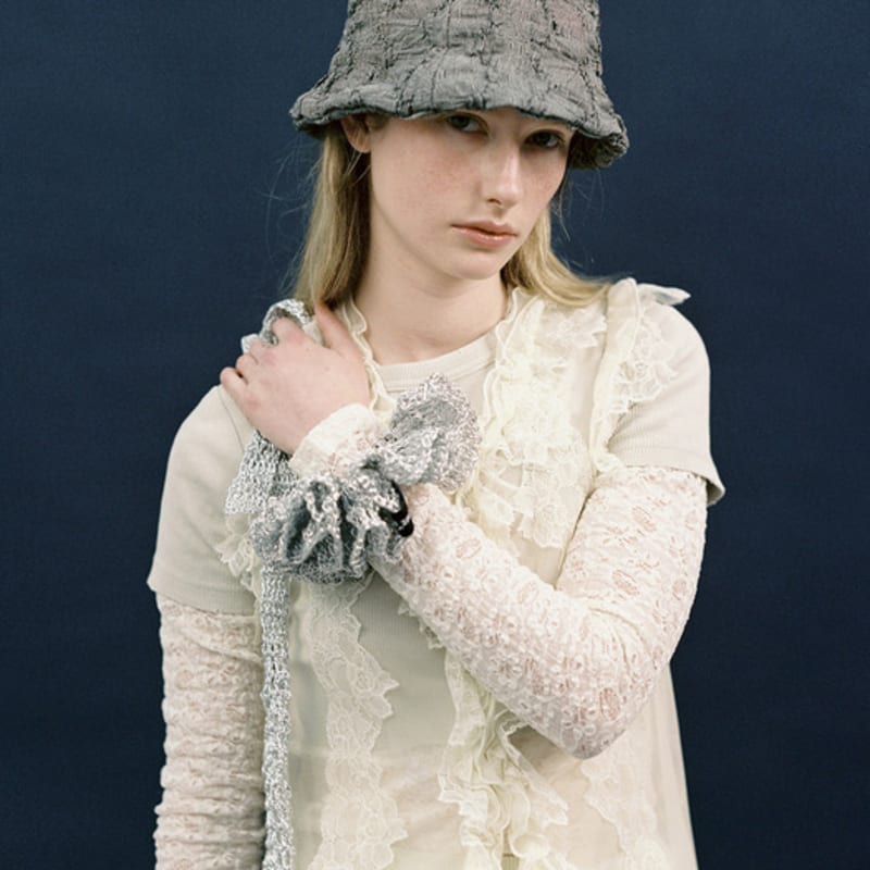 

ПОТРЯСАЮЩИЙ НУЖДАЕТСЯ ВОЛНИСТЫЙ АБАЖУР ШЛЯПА_ПУФ СЕРЫЙ FREE