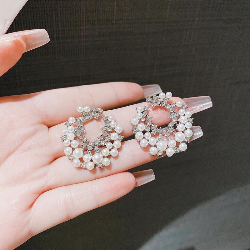 Fashionable and Versatile Retro High-end Round Earrings