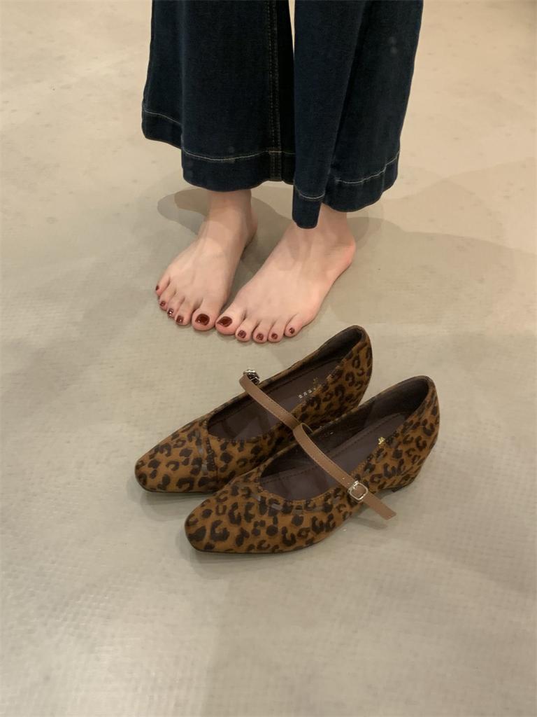 Inner heightening suede black single shoes women's shoes 2025 new spring and autumn square head with skirt Mary Jane evening shoes
