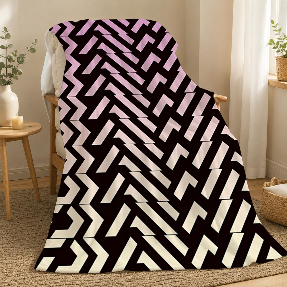 DAIWA PIER39 Fashion Throw 240g flannel blanket, suitable for sofas, beds, offices, exquisite gift blankets 75X95CM