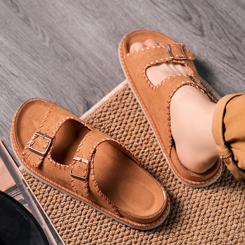 Fashion Trendy men's summer slippers Comfortable and fashion designer style Outdoor beaches and streets Luxury daily shoes Couple