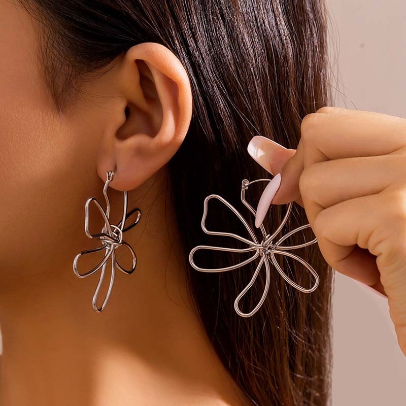 Large Flower Pearl Earrings for Women Luxury Design Study Earrings for Women Korean Fashion Jewelry Accessories Christmas Gift