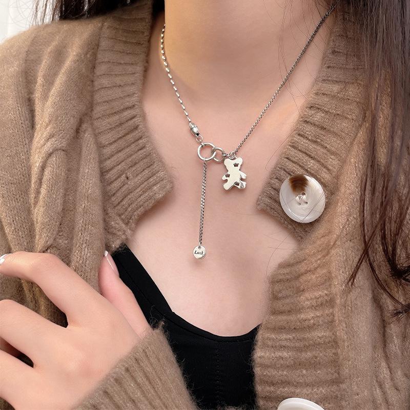 

Корейское колье-чокер из стерлингового серебра Маленький медвежонок - Женский дизайн ниши легкая роскошь , новый стиль 2021, цепочка для свитера в стиле хип-хоп инс .