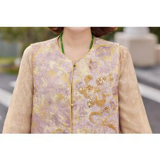 

New 2026 Elegant Chinese Embroidery Tang Suit Vest with Frog Button and Cape for Women - Spring & Autumn Style 4XL