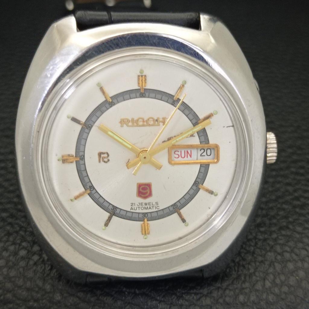 RICOH R31 AUTOMATIC VINTAGE JAPAN MENS SILVER COLOR DIAL WATCH a701940-5 R207-a701940