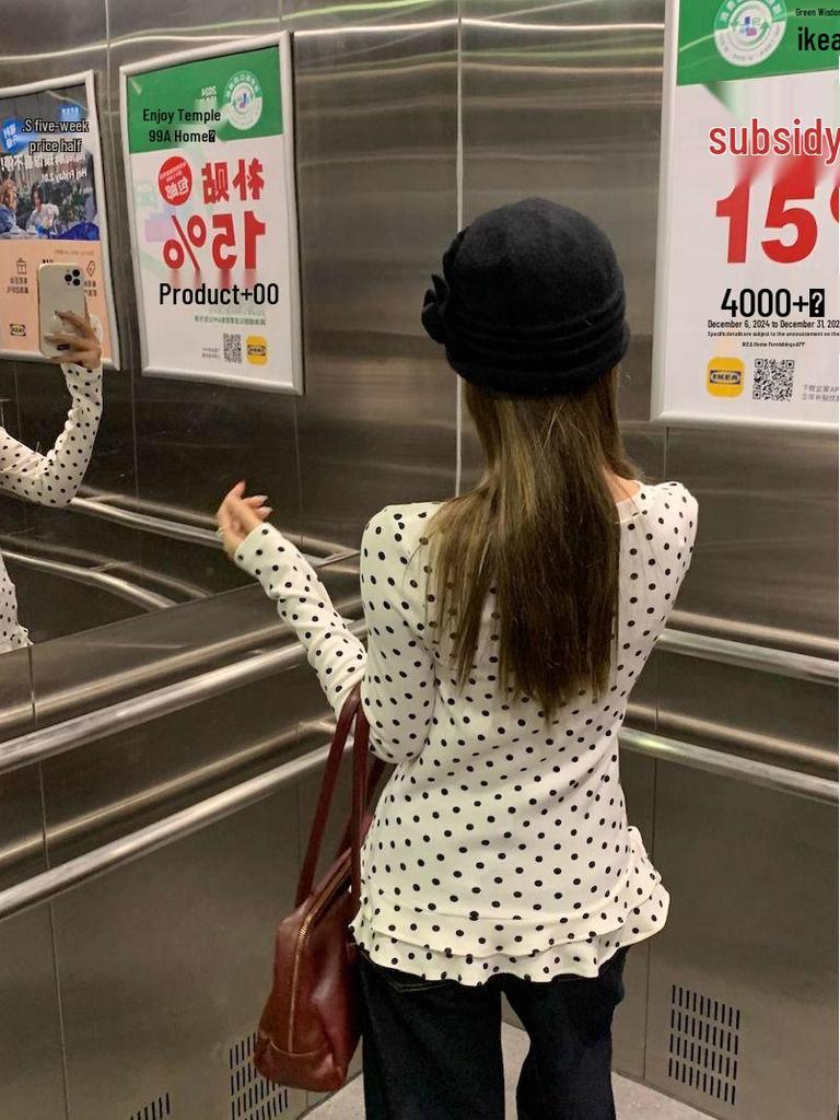 Dam Vit Prickig Långärmad Volangskjorta - Slim Fit Sommar 2025 Kollektion