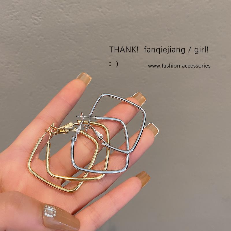 South Korea Dongdaemun geometric square earrings simple and cold wind smooth metal stud earrings women's 925 silver needle ears