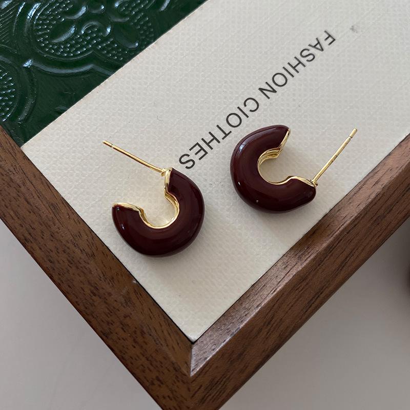 Angola Red C-Shaped Retro Minimalist Earrings with Drip Glaze