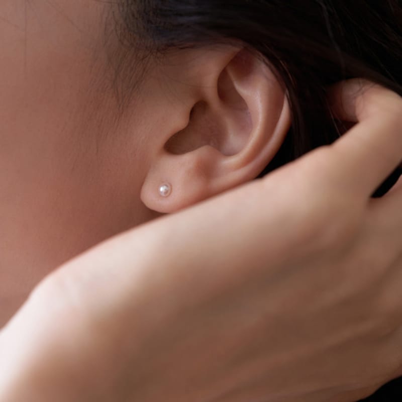 

Aube de moi 14K Mini Akoya Pearl Earring