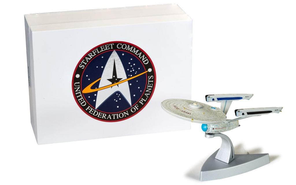 Kyosho CORGI Star Trek - USS Enterprise NCC-1701 (Remodeled Version) from Star Trek II: The Wrath of Khan, Completed Model, CGCC98001