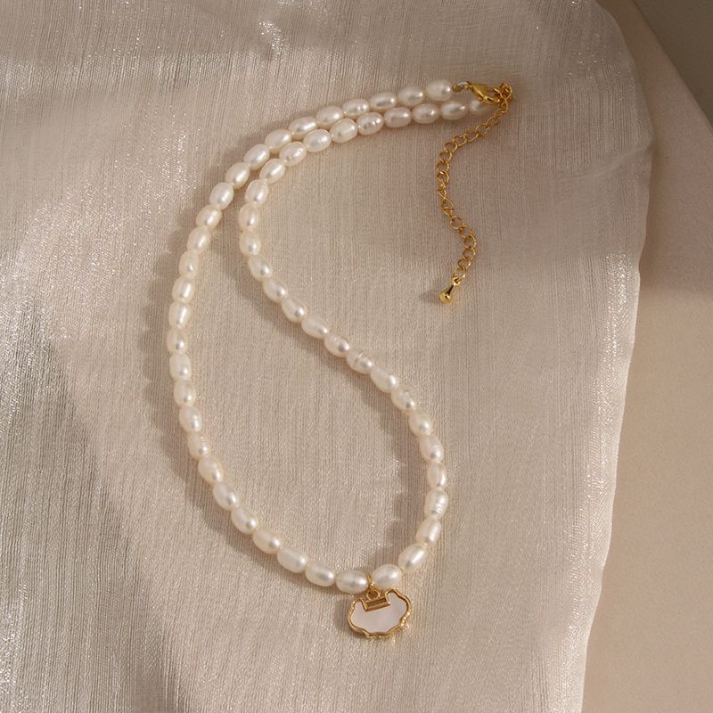 Vintage Ethnic Style Lock Pendant Natural Freshwater Pearl 14K Gold Filled Lady Short Chain Necklace  New Year Gifts 2026
