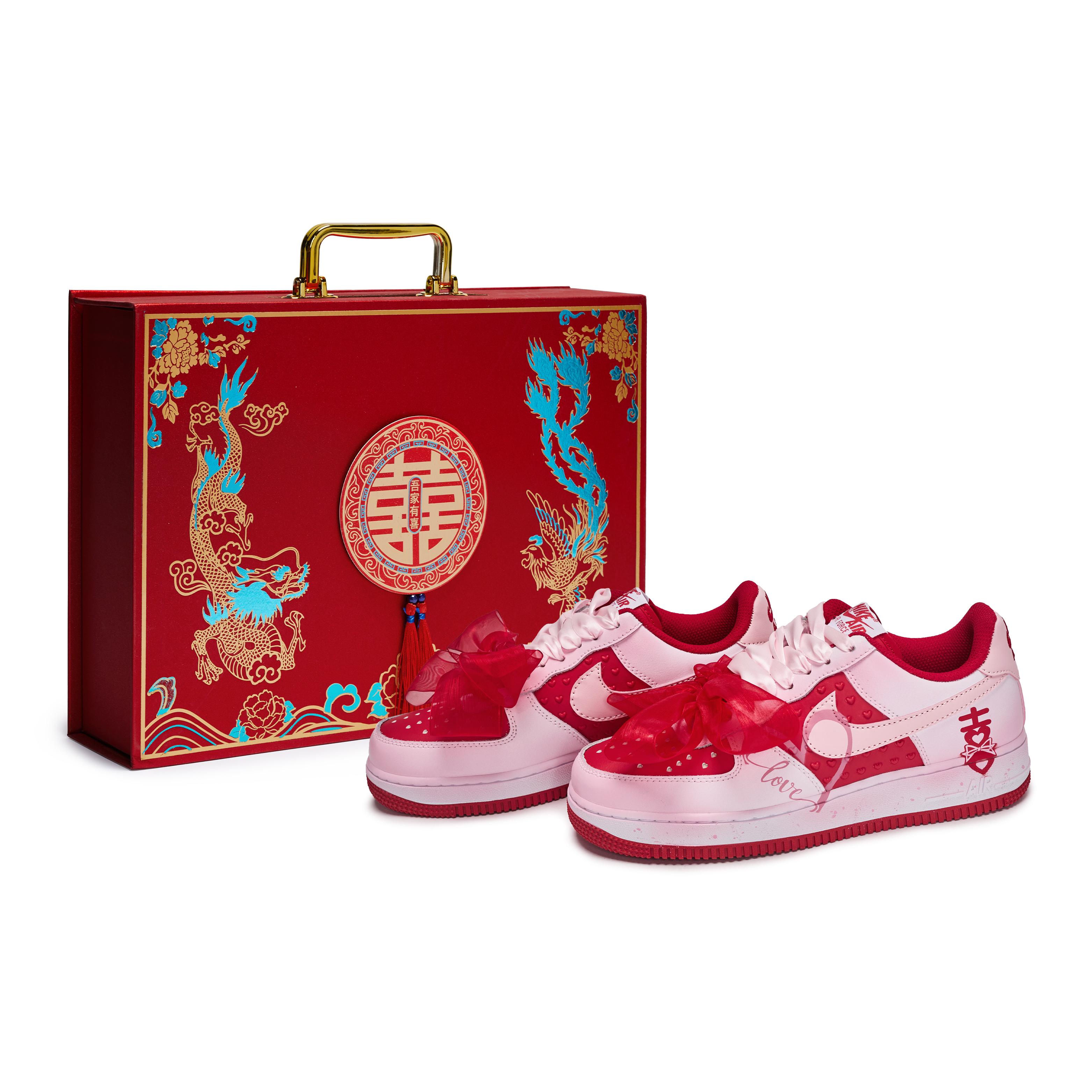 

Nike Air Force 1 811 Manufacturing, United Hearts, Gift Box Low top Skateboard Shoes Unisex Red White Pink HV5165-121(Team80-SBOX) 37.5