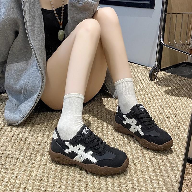 Super soft popular soft sole German training shoes women's new leather surface thick sole versatile casual light sports board shoes women's shoes