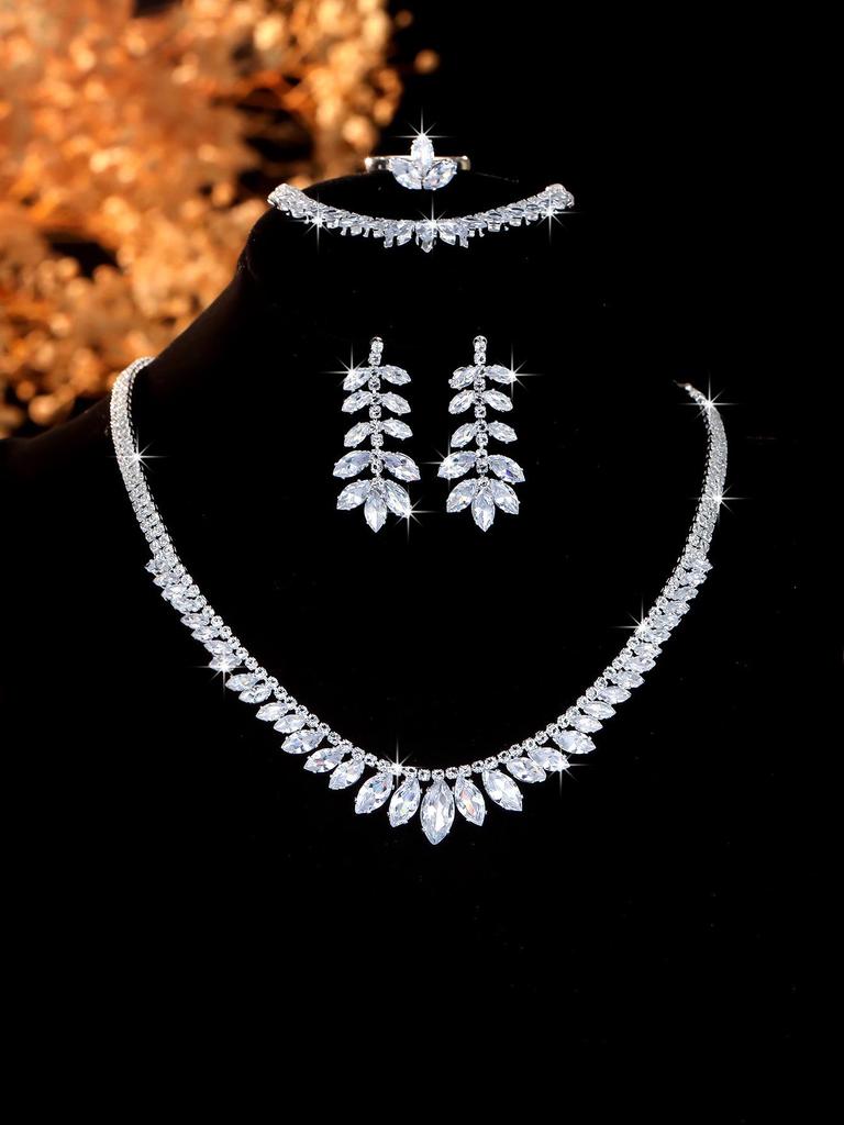 Elegant Crystal Necklace & Earrings Set for Weddings and Banquets